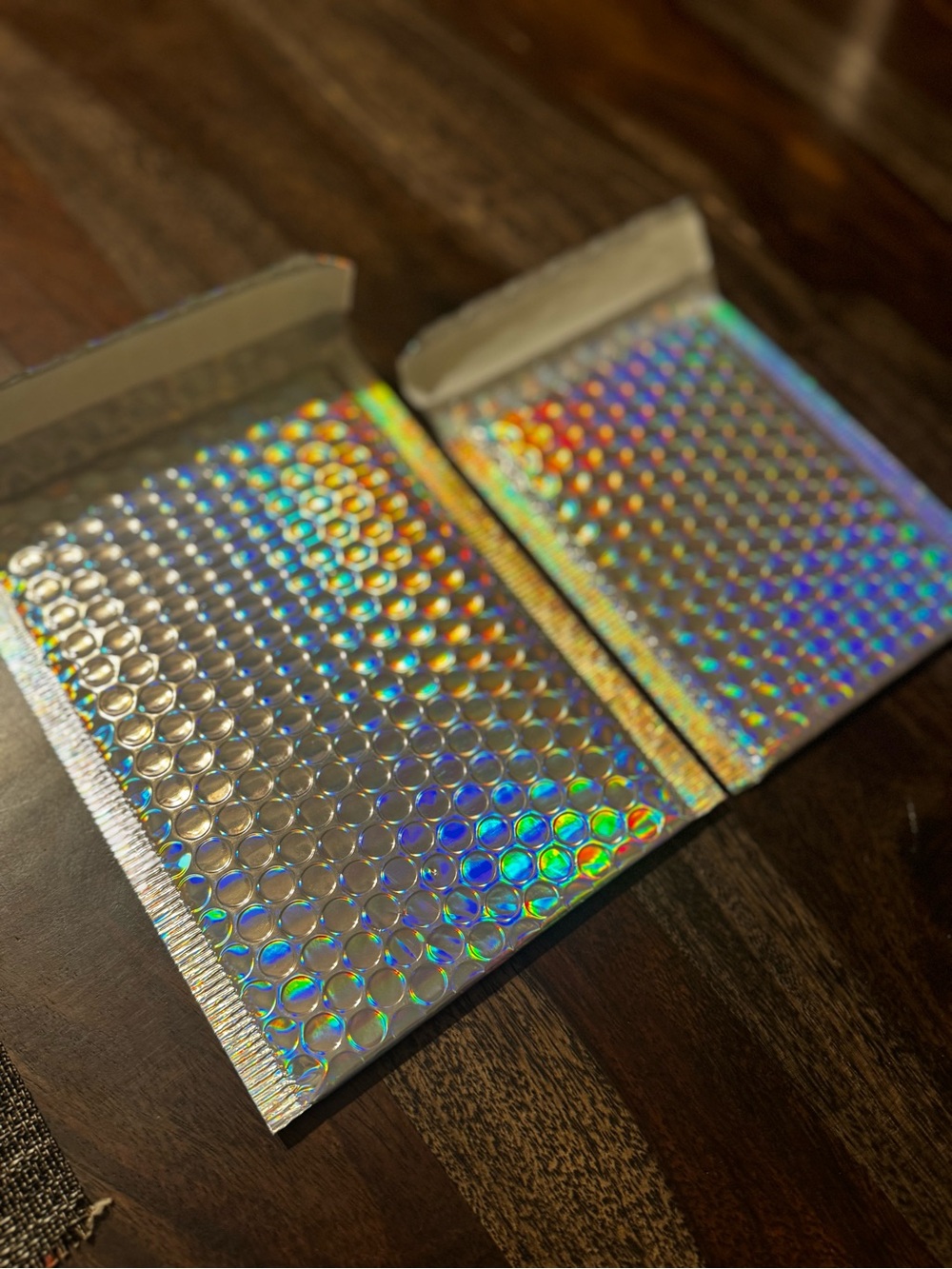 Holographic Bubble Mailer Envelopes - Silver